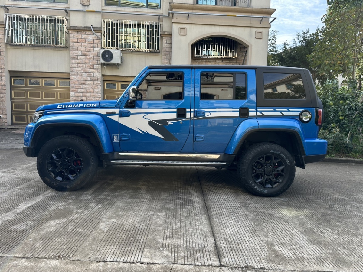 北京 BJ40  2019款  2.3T 自動四驅(qū)環(huán)塔冠軍版 國VI圖片