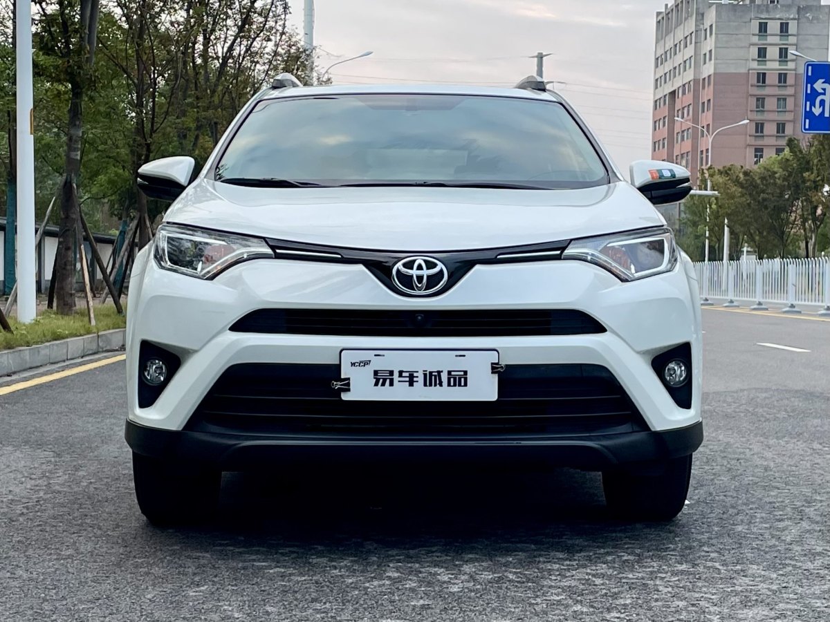 2019年1月豐田 RAV4  2018款 榮放 2.0L CVT兩驅(qū)風(fēng)尚版