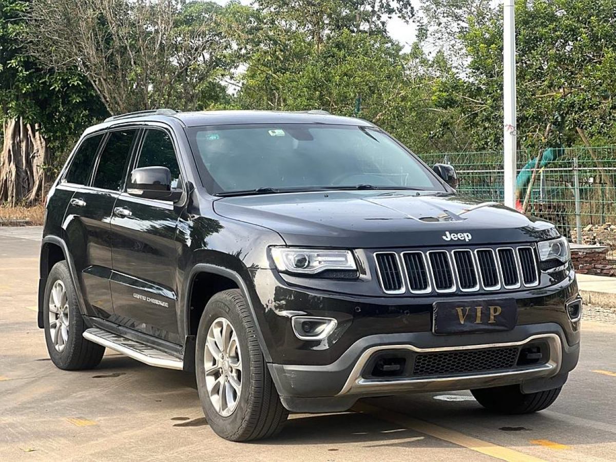 Jeep 大切諾基  2015款 3.0L 舒享導(dǎo)航版圖片