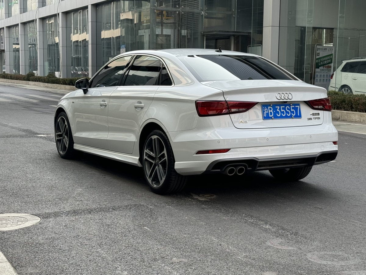 奧迪 奧迪A3  2019款 Limousine 35 TFSI 運(yùn)動(dòng)型 國(guó)VI圖片