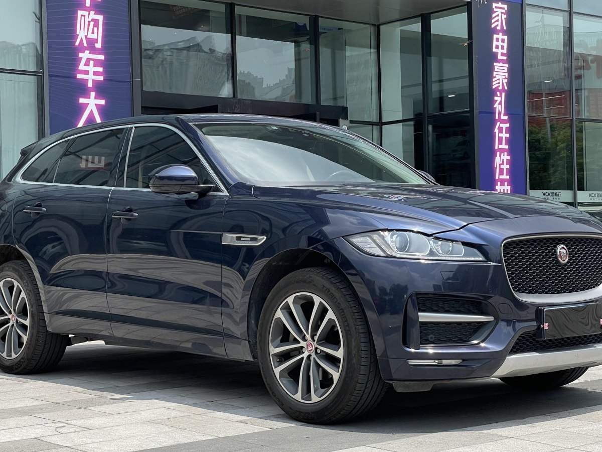 捷豹 F-PACE  2016款 2.0T 兩驅(qū)R-Sport運動版圖片