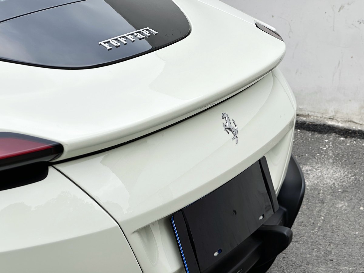 法拉利 Roma  2020款 3.9T V8圖片