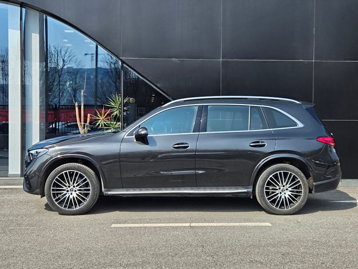 2023年4月奔馳 奔馳GLC  2024款 GLC 300 L 4MATIC 豪華型 7座