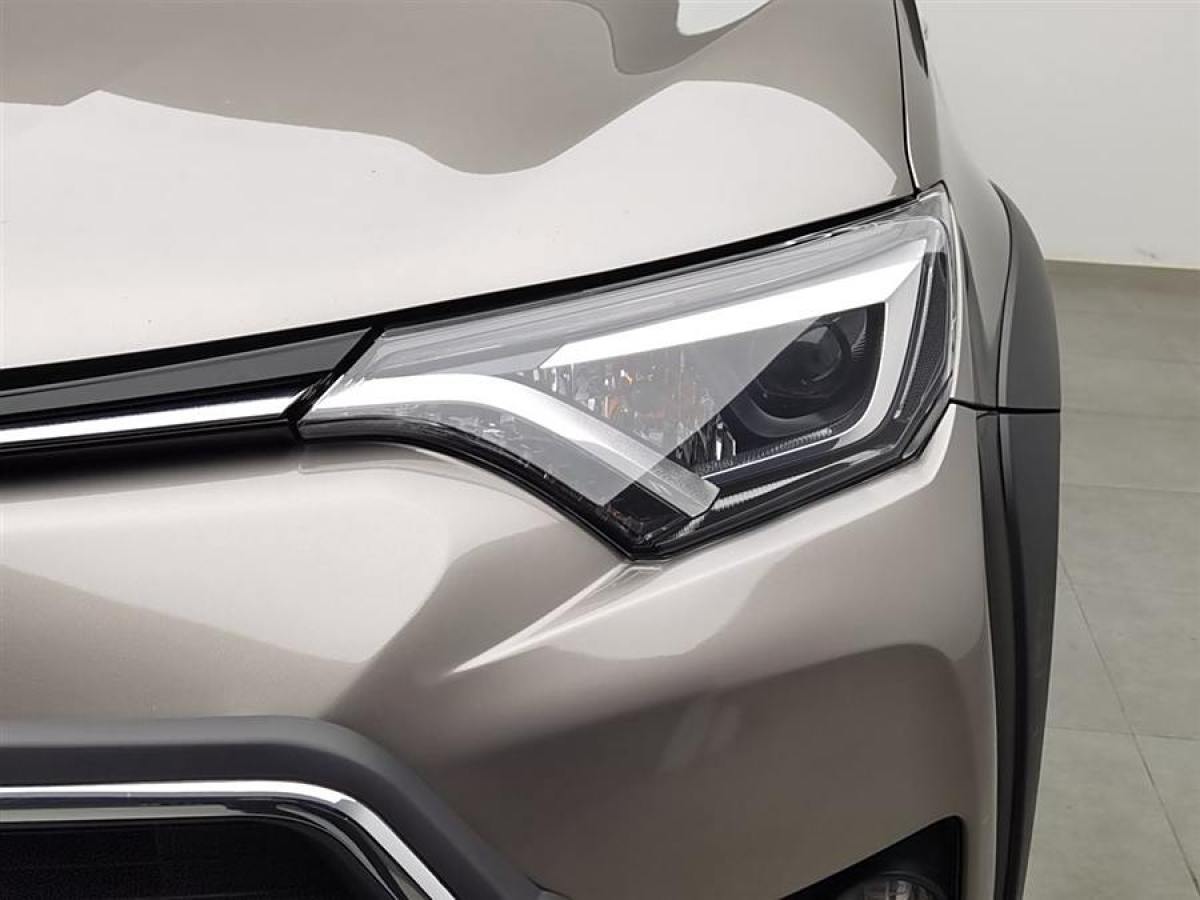 豐田 RAV4榮放  2019款 2.0L CVT兩驅風尚X限量版 國V圖片