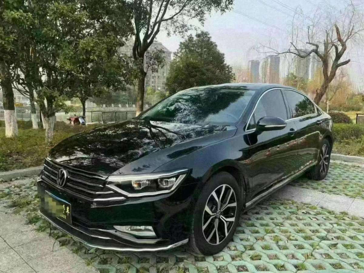 大眾 邁騰  2020款 330TSI DSG 領(lǐng)先型圖片