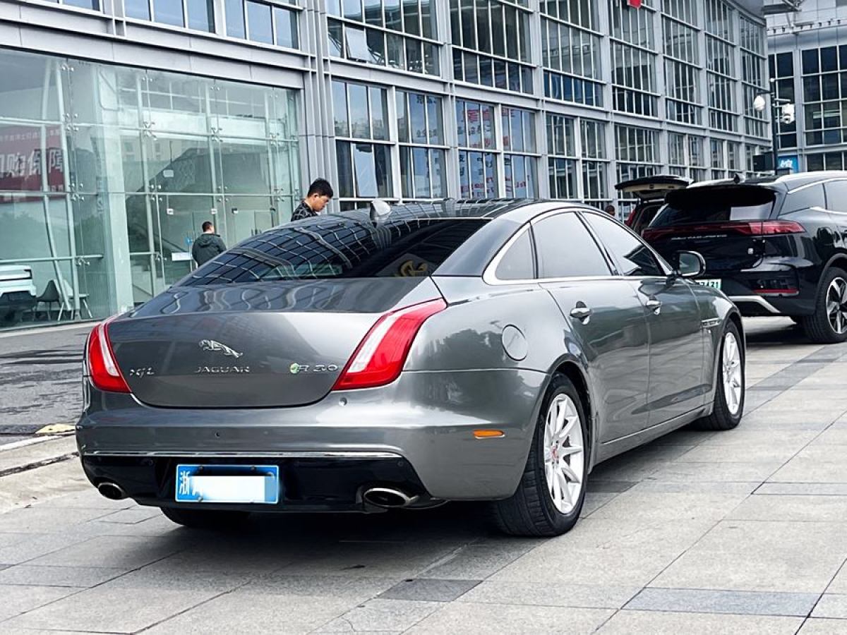 捷豹 XJ  2016款 XJL 3.0 SC 兩驅(qū)典雅商務(wù)版圖片