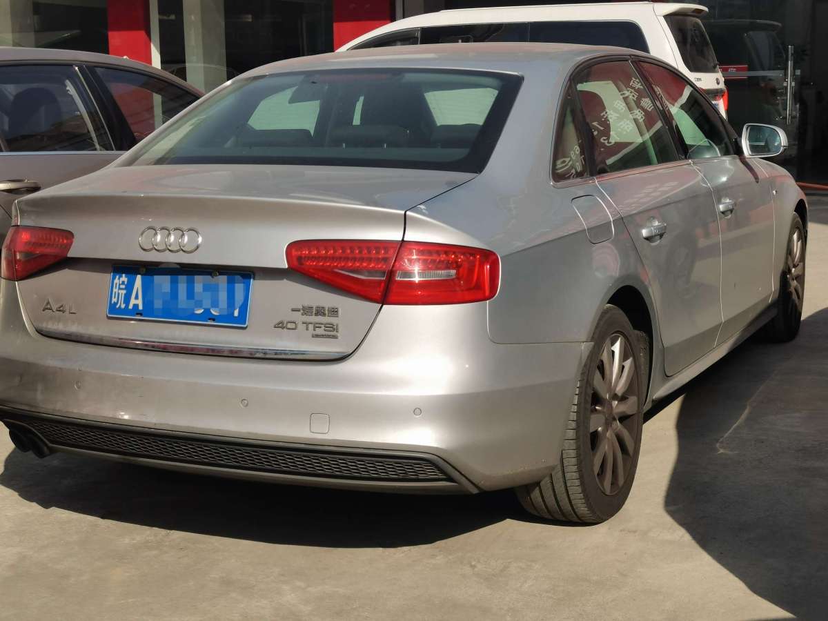 奧迪 奧迪A4L  2013款 40 TFSI quattro個(gè)性運(yùn)動(dòng)型圖片