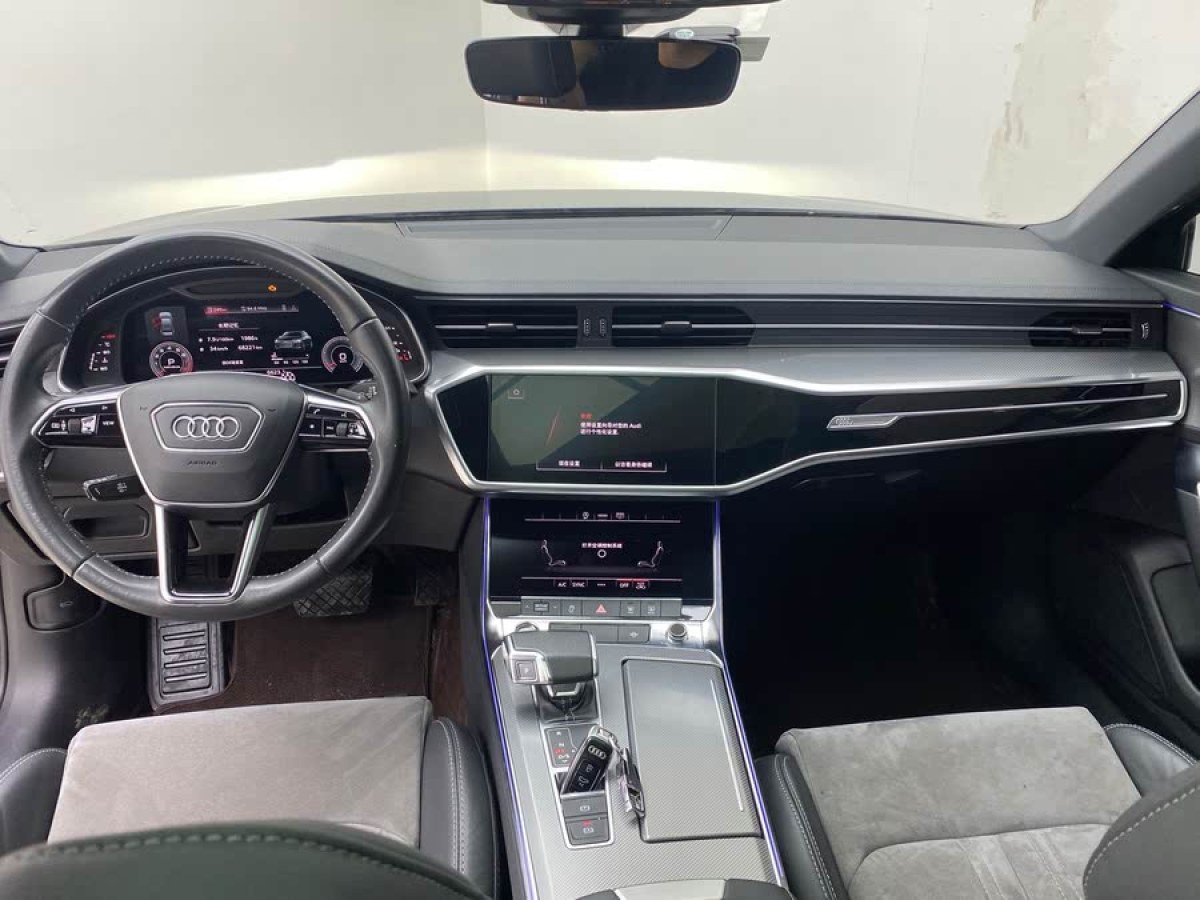 奧迪 奧迪A6L  2021款 45 TFSI 臻選動(dòng)感型圖片