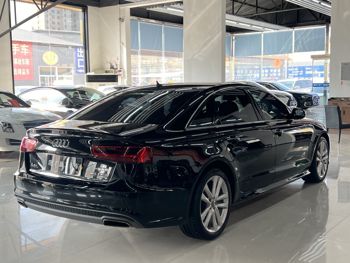 奧迪 奧迪A4L  2018款 30周年年型 45 TFSI quattro 運(yùn)動型圖片