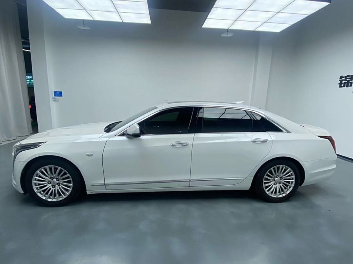 凱迪拉克 CT6  2019款 28T 豪華型圖片