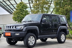 BJ40 北京 40L 2.0T 手動兩驅豪華版
