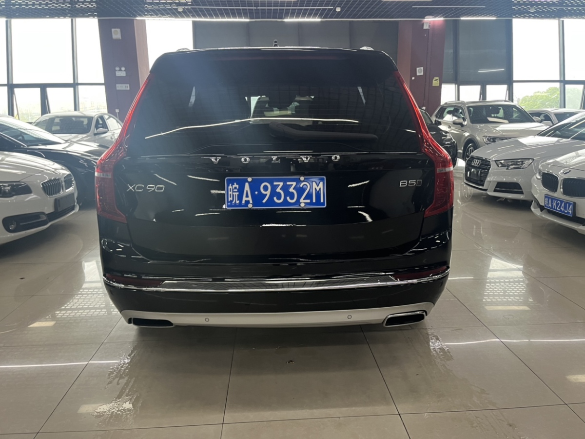 2021年8月沃爾沃 XC90  2021款 B5 智行豪華版 5座