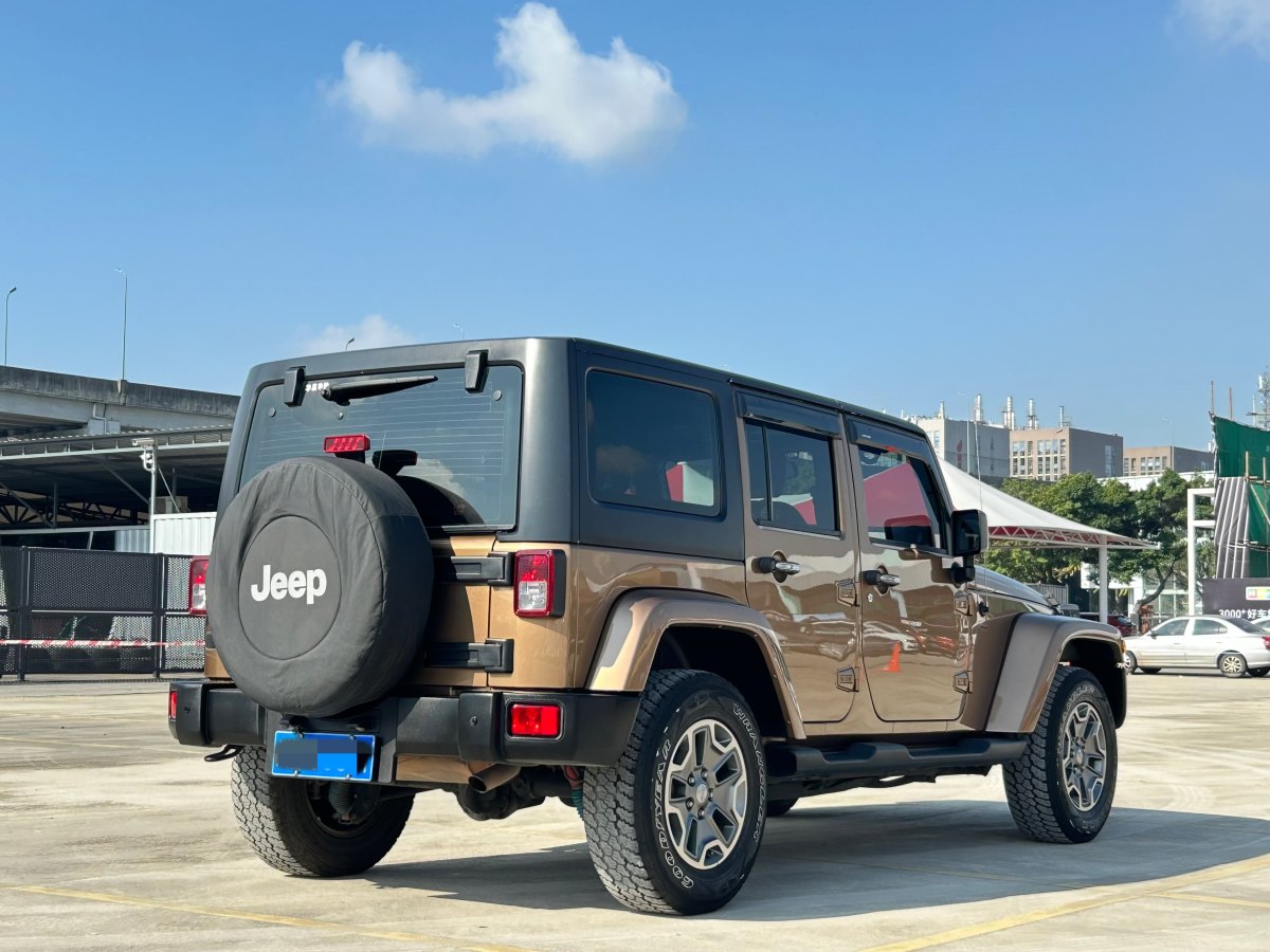 Jeep 牧馬人  2014款 3.0L Sahara 四門版圖片