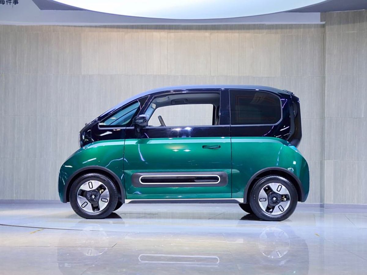 2021年11月寶駿 寶駿KiWi EV  2021款 設計師 三元鋰