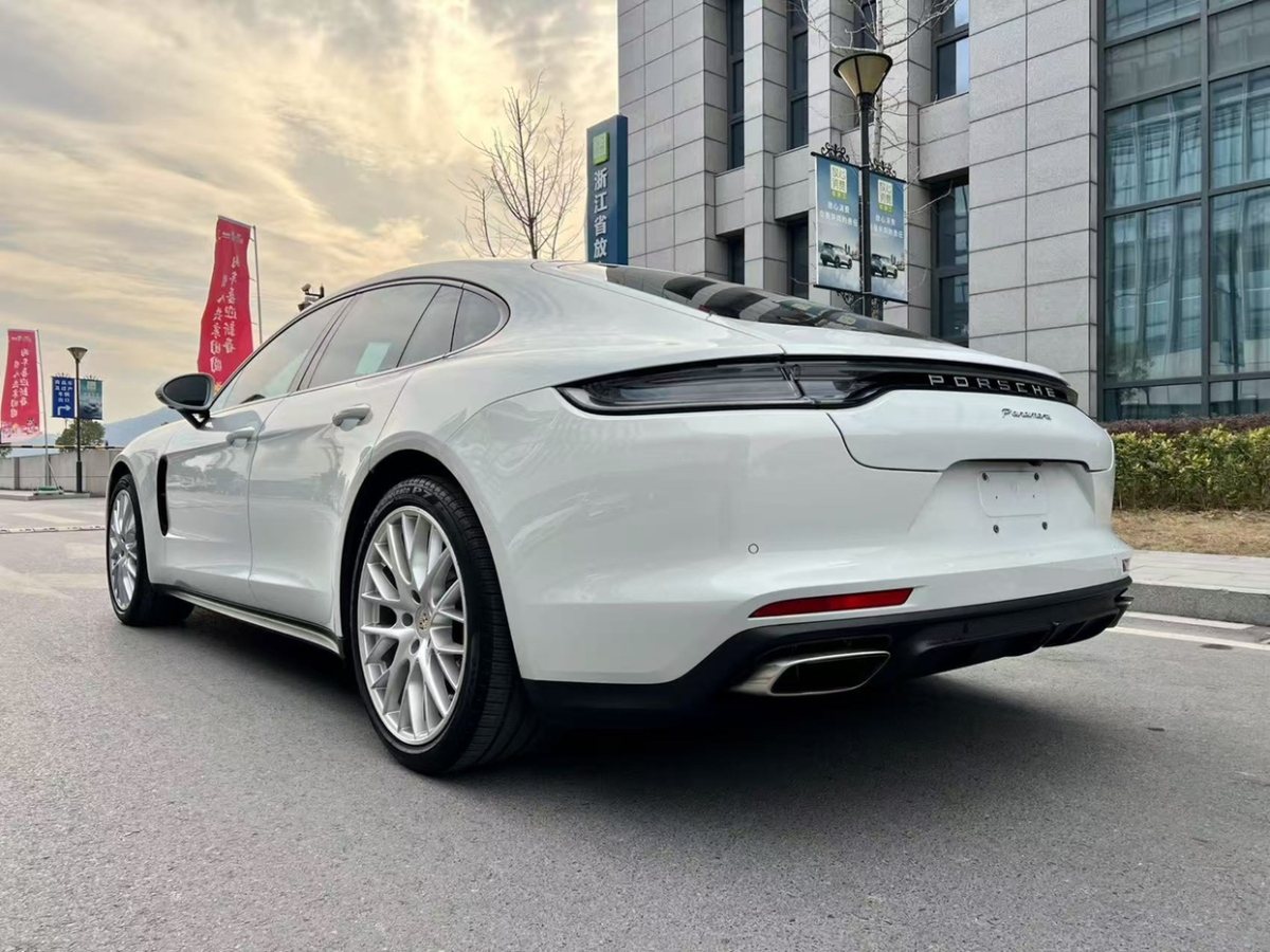 保時(shí)捷 Panamera  2023款 Panamera 2.9T 鉑金版圖片