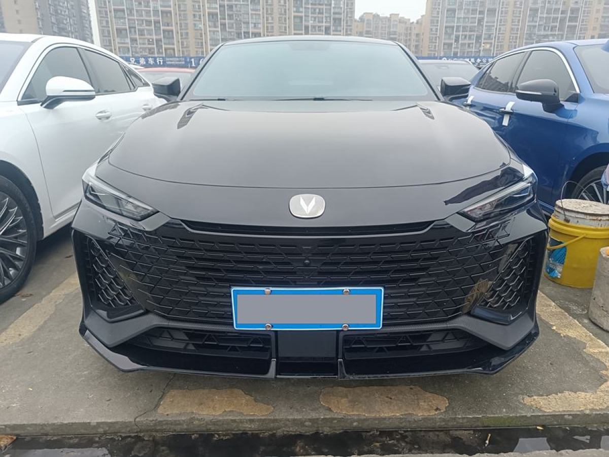 长安 长安UNI-V  2022款 1.5T 卓越型图片