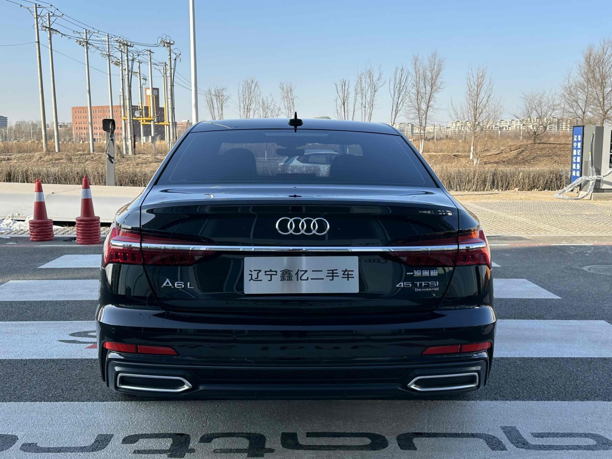 奧迪 奧迪A6L  2020款 45 TFSI quattro 臻選動(dòng)感型圖片