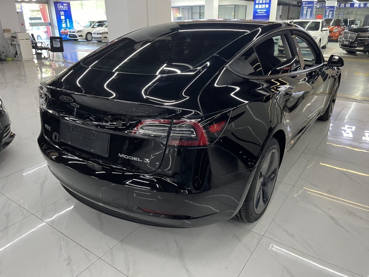 特斯拉 Model Y  2021款 標(biāo)準(zhǔn)續(xù)航后驅(qū)升級(jí)版圖片