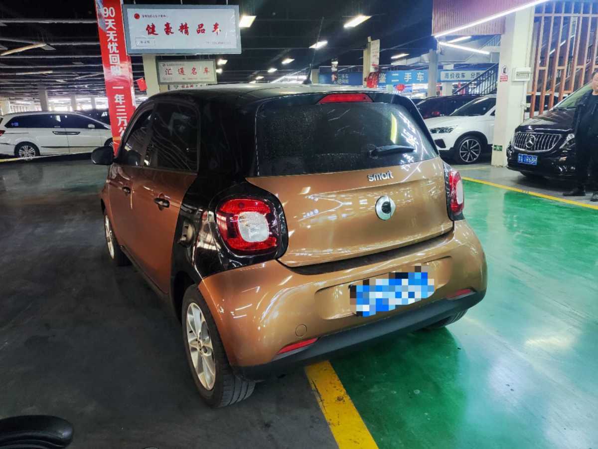 smart forfour  2018款 1.0L 52千瓦靈動版圖片