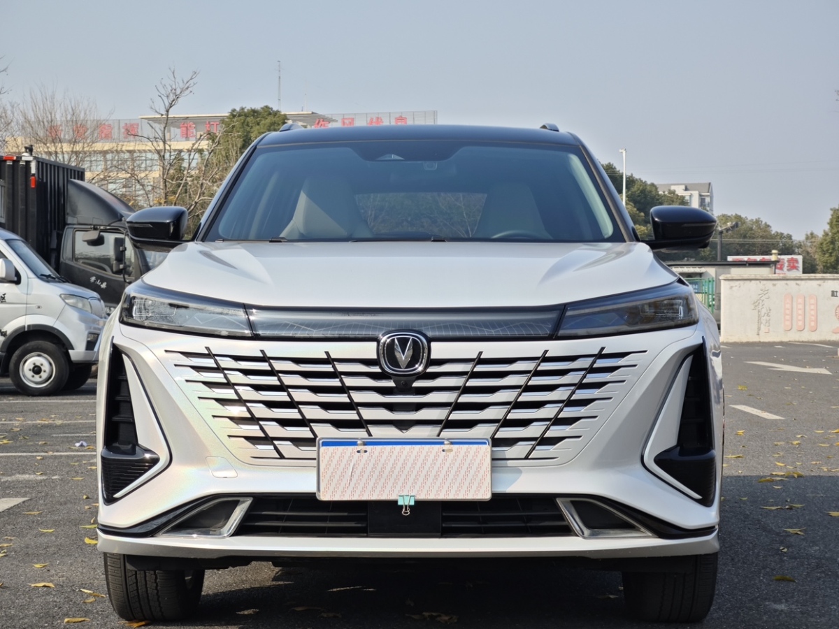 長(zhǎng)安 CS75 PLUS  2023款 第三代 1.5T 自動(dòng)豪華型圖片