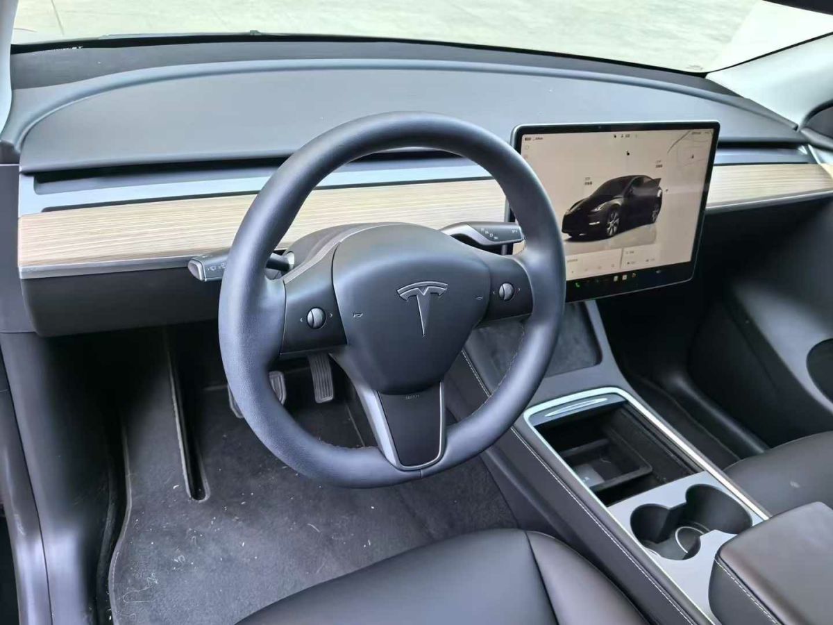 特斯拉 Model S  2023款 三電機全輪驅(qū)動 Plaid版圖片