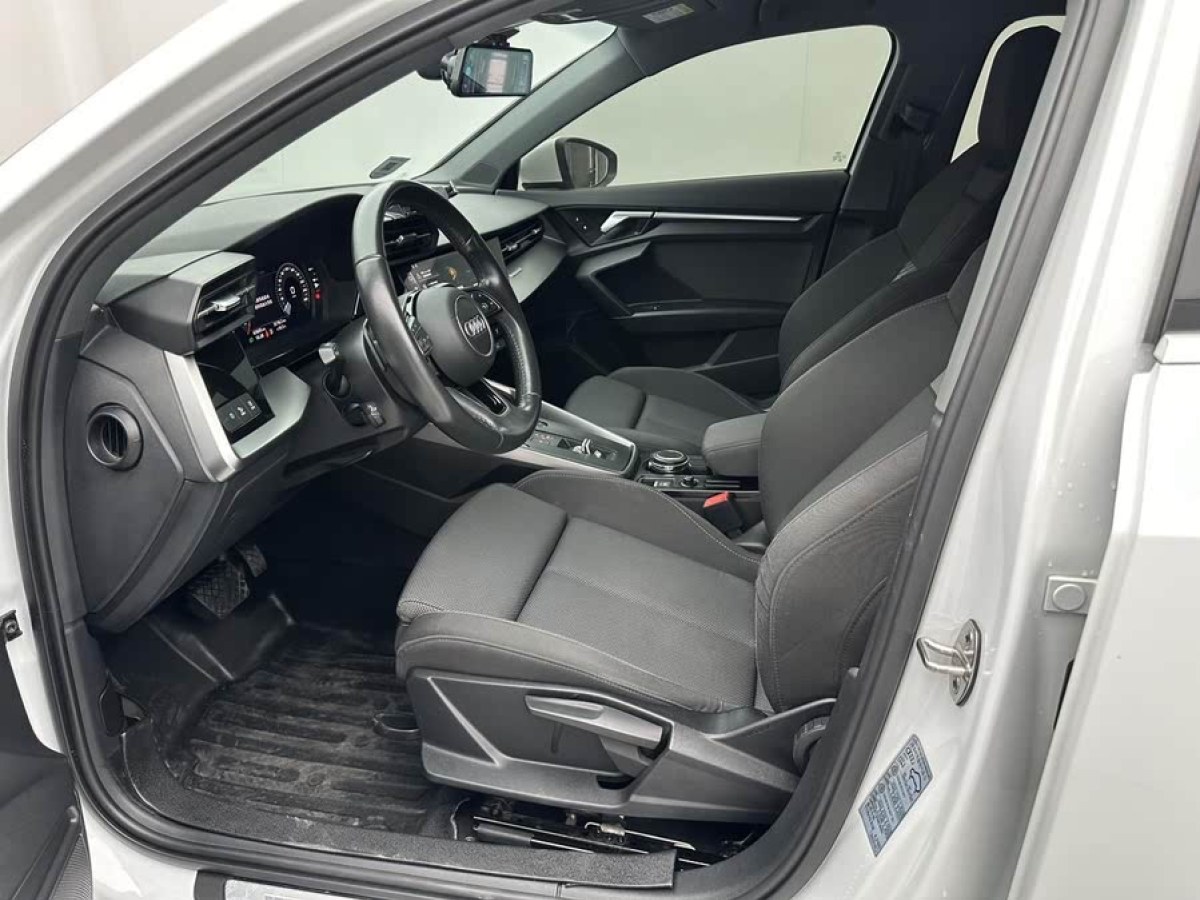 奧迪 奧迪A3  2021款 Sportback 35 TFSI 進(jìn)取致雅型圖片