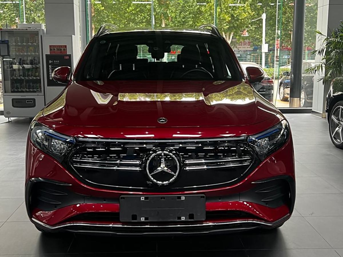 奔馳 奔馳EQB  2022款 EQB 350 4MATIC 首發(fā)特別版圖片