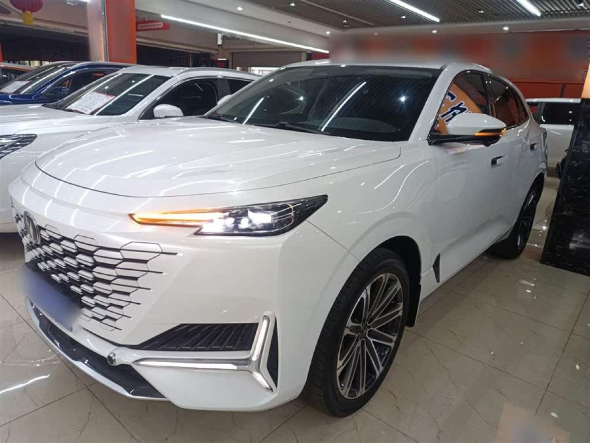 長安 長安UNI-K  2021款 2.0T 尊貴型圖片