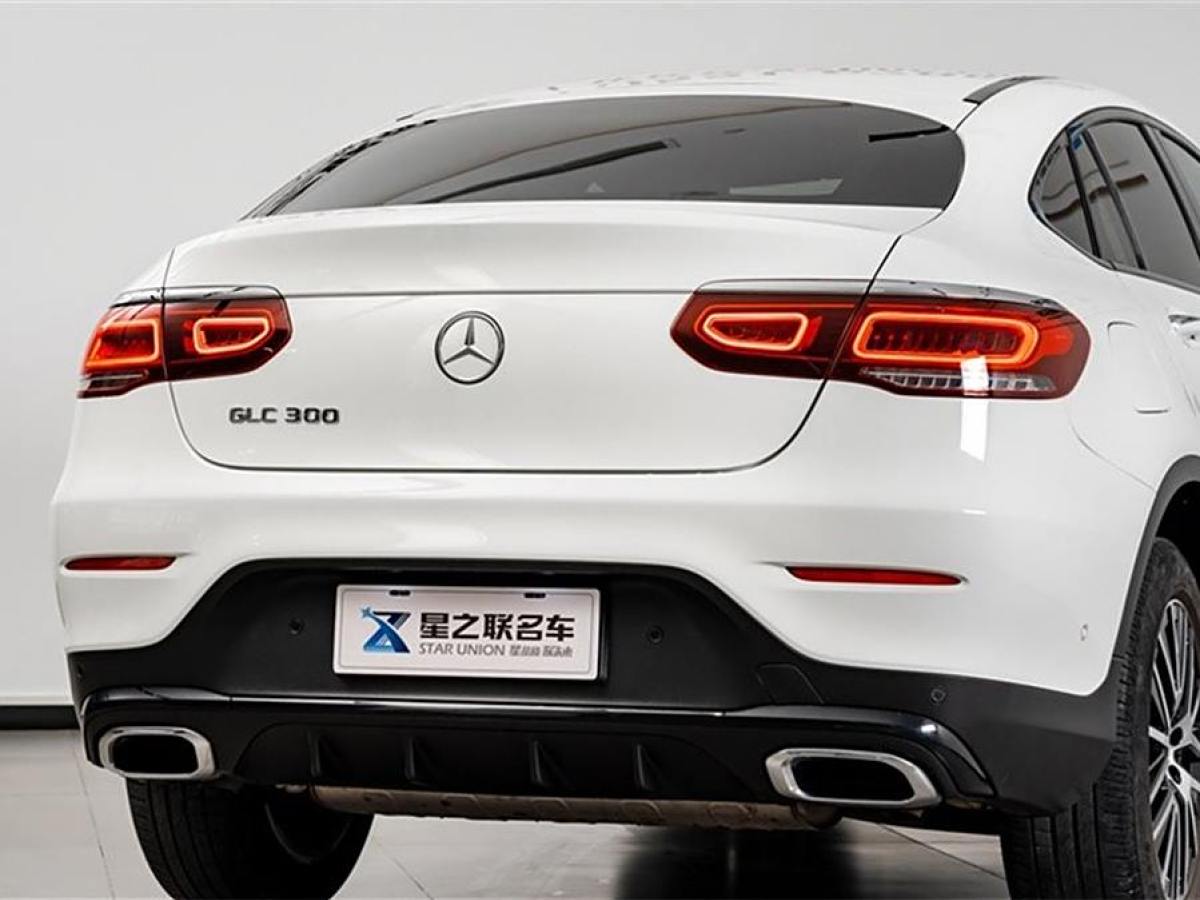 2022年6月奔馳 奔馳GLC  2022款 改款 GLC 300 4MATIC 轎跑SUV