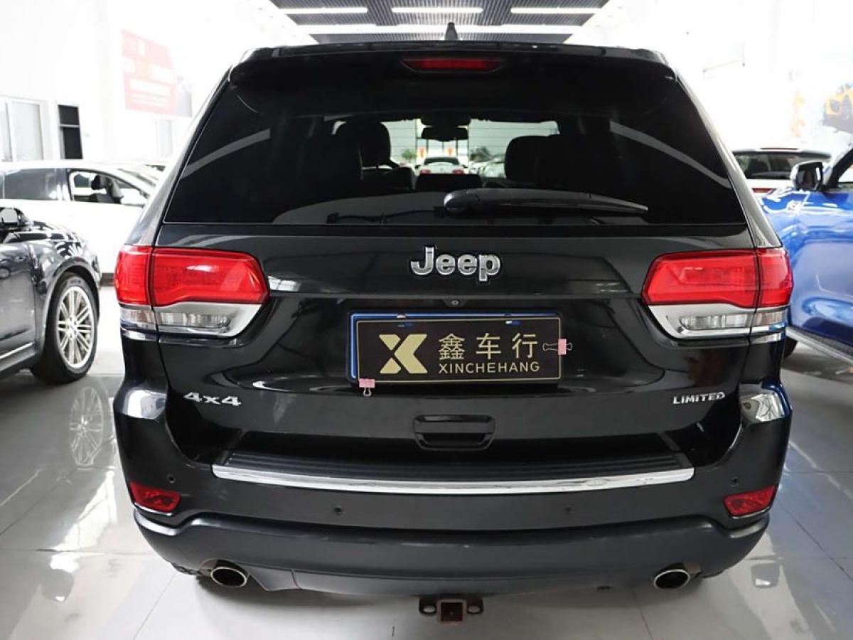 Jeep 大切諾基  2015款 3.6L 精英導(dǎo)航版圖片