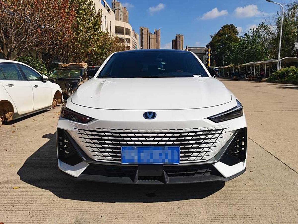 長(zhǎng)安 長(zhǎng)安UNI-V  2022款 1.5T 卓越型圖片