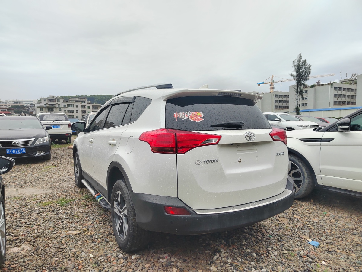 豐田 RAV4  2016款 榮放 2.0L CVT兩驅(qū)風(fēng)尚版圖片