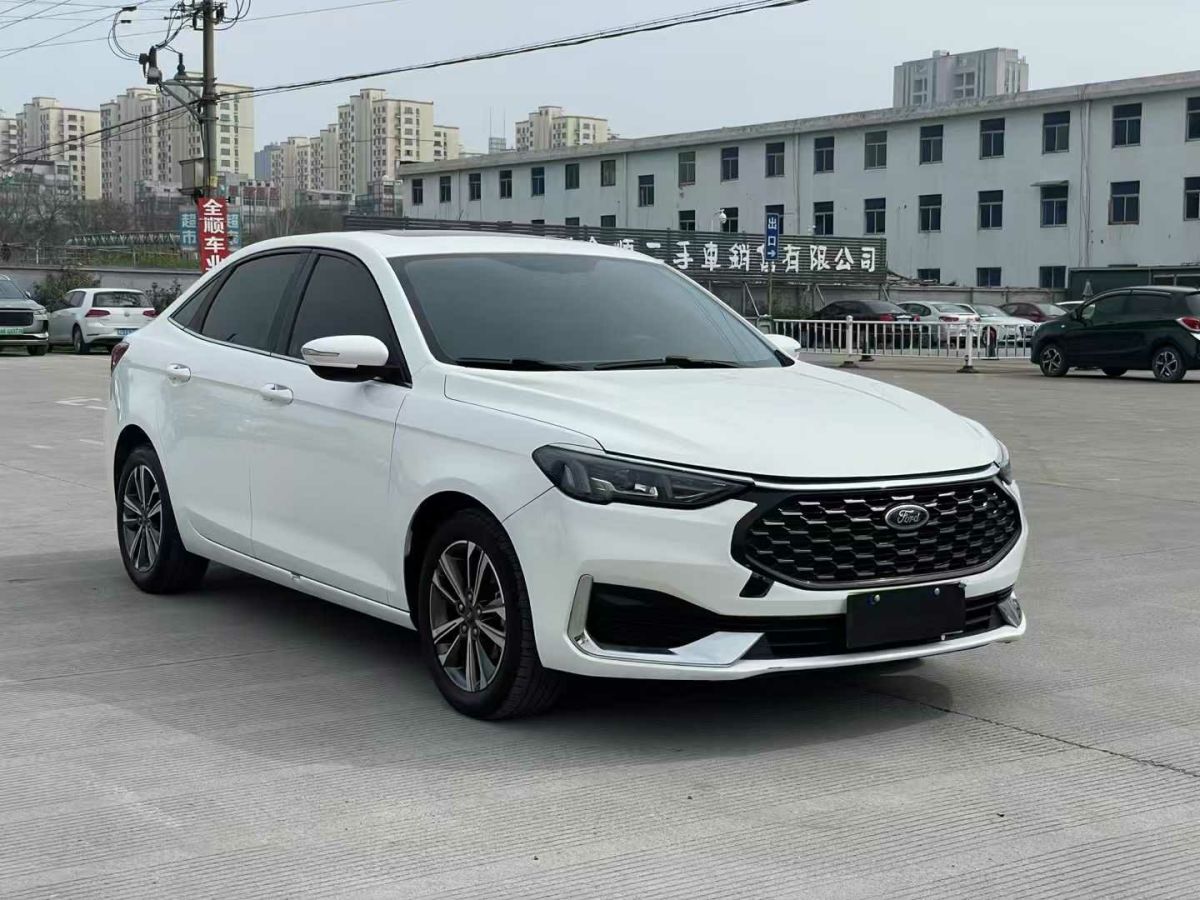 福特 領(lǐng)睿  2022款 EcoBoost 170 尊領(lǐng)型圖片