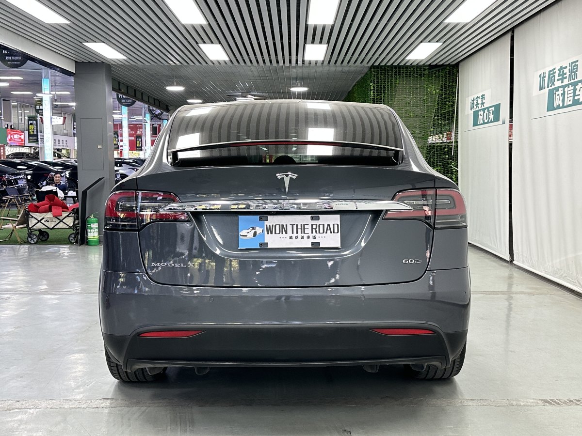 特斯拉 Model X  2016款 Model X 60D圖片