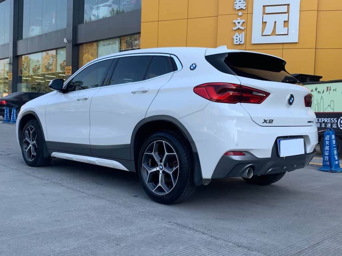 寶馬 寶馬X2  2019款  sDrive25i 領(lǐng)先型M越野套裝 國VI圖片