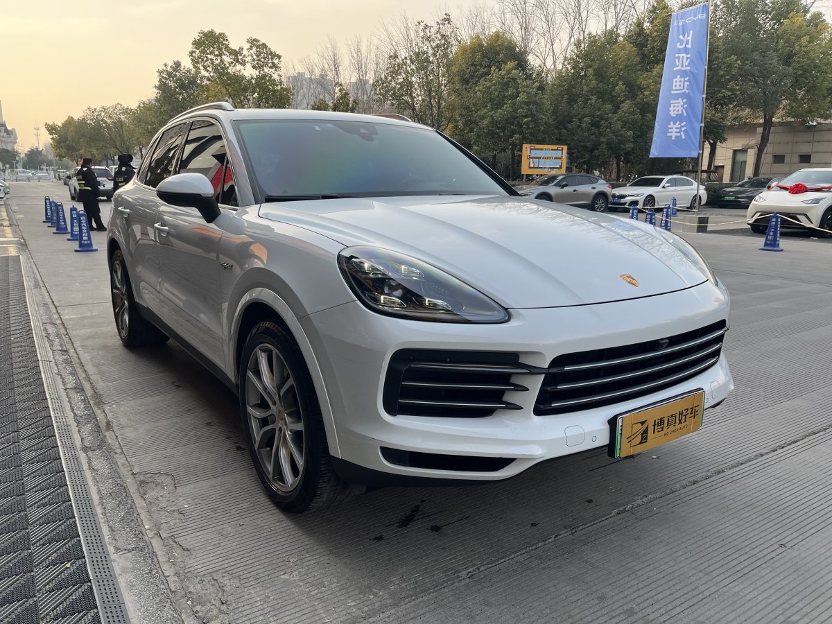 保時捷 Cayenne新能源  2022款 Cayenne E-Hybrid 2.0T 鉑金版圖片