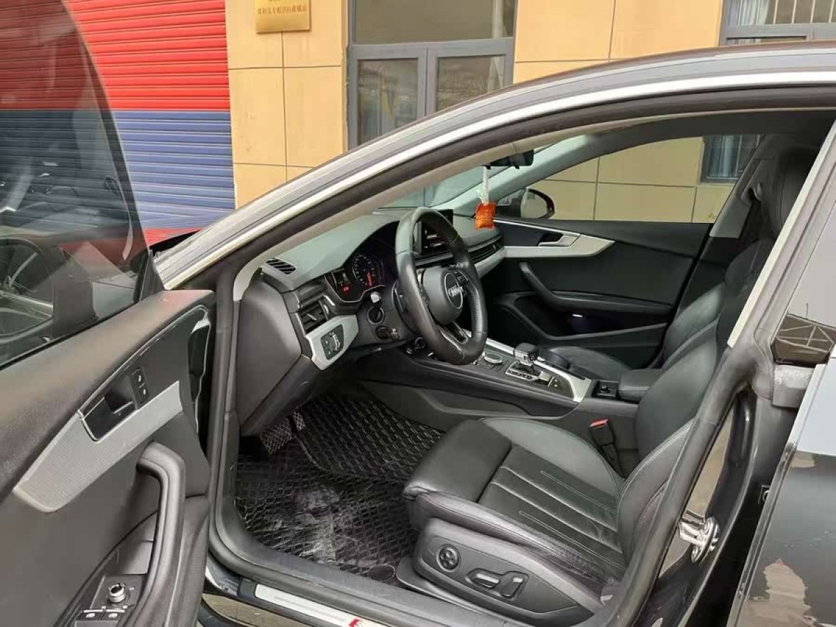 奧迪 奧迪A5  2019款 Sportback 40 TFSI 時(shí)尚型圖片