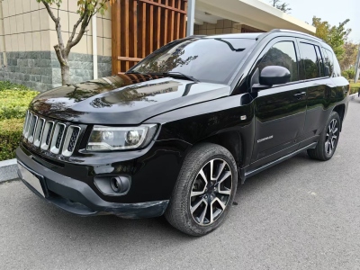 2012年11月 Jeep 指南者(進口) 2.4L 四驅(qū)豪華版圖片