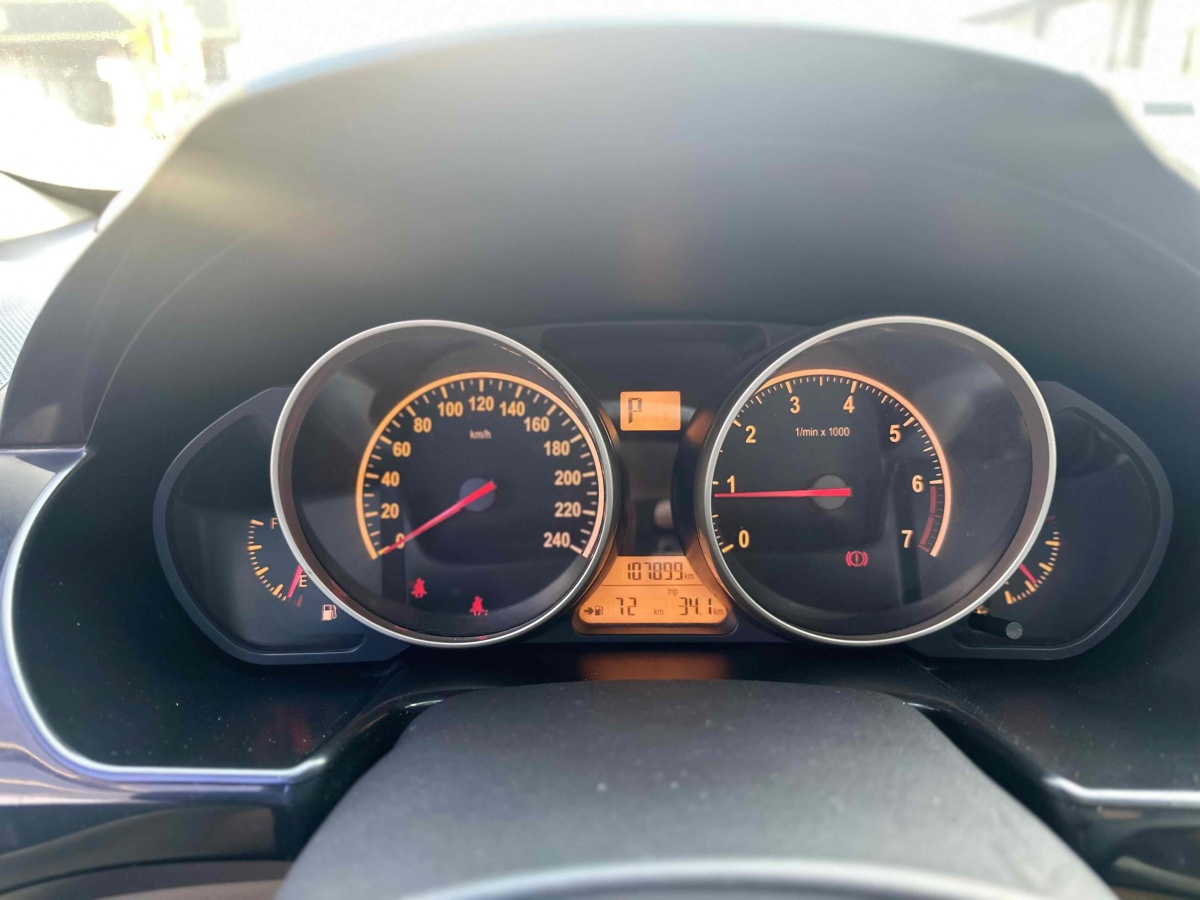 中華 H330  2013款 1.5L 自動豪華型圖片