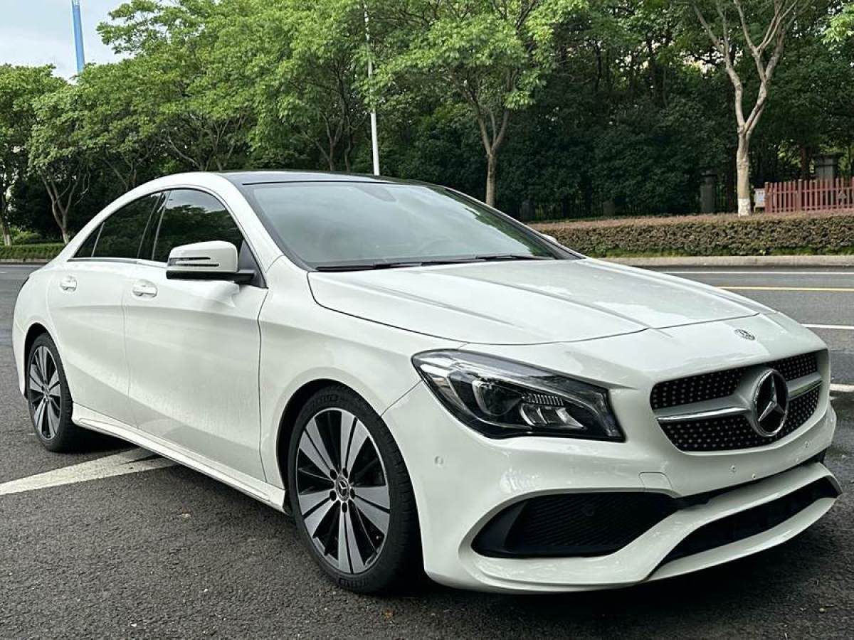 奔馳 奔馳CLA級(jí)  2018款 CLA 200 時(shí)尚型圖片