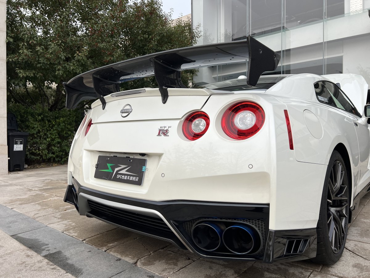 日產(chǎn) GT-R  2010款 日產(chǎn)GT-R 3.8T 美規(guī)版圖片