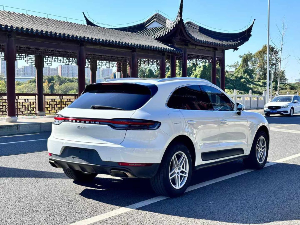 保時(shí)捷 Macan 圖片