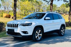 自由光 Jeep 2.0T 兩驅(qū)領(lǐng)先版