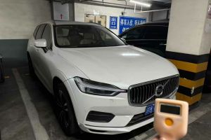 XC60 沃尔沃 T4 智逸版