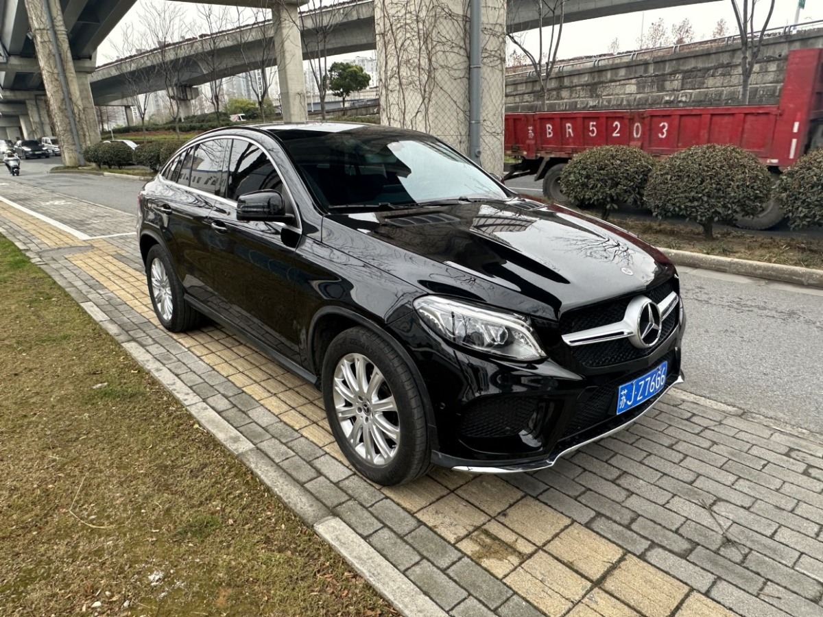 奔馳 奔馳GLE轎跑  2018款 GLE 320 4MATIC 轎跑SUV圖片