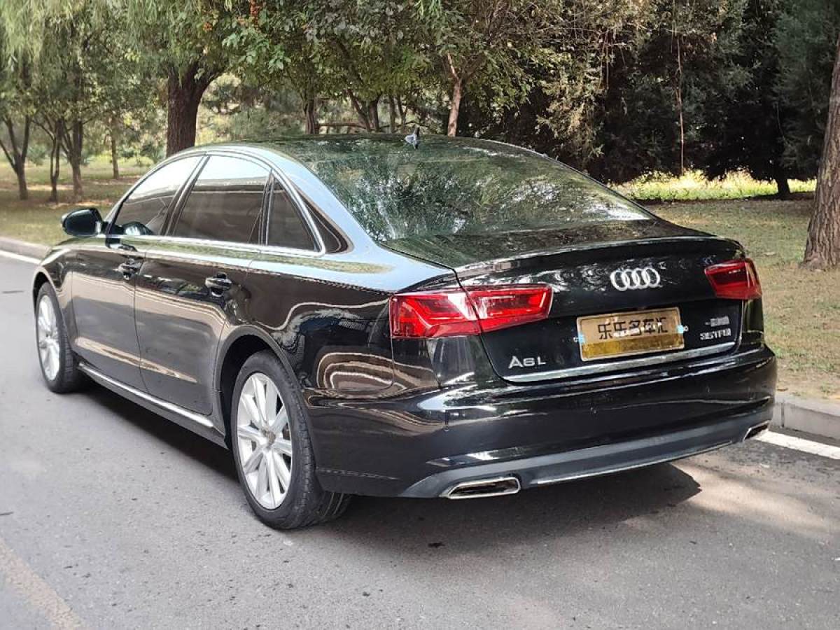 奧迪 奧迪A4L  2018款 30周年年型 30 TFSI 進(jìn)取型圖片