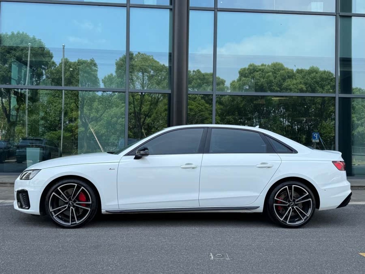 奧迪 奧迪A4L  2024款 45 TFSI quattro 臻選動(dòng)感型圖片