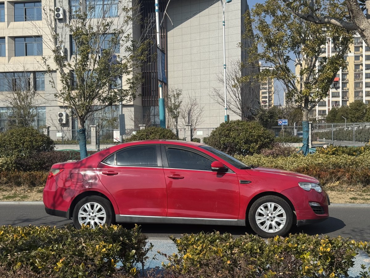 榮威 550  2013款 經(jīng)典版 550 1.8L 自動風尚型圖片