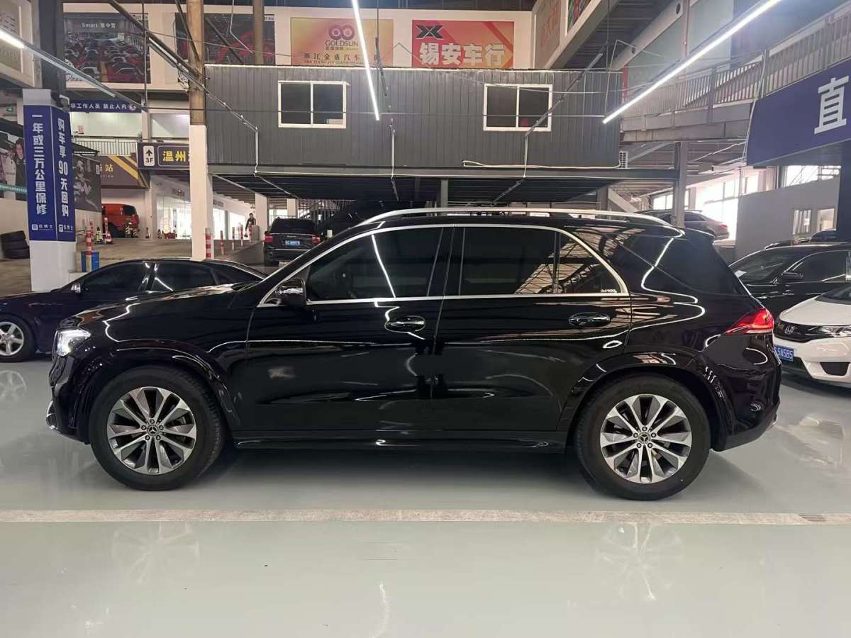 奔馳 奔馳GLE  2022款 改款 GLE 350 4MATIC 時(shí)尚型圖片