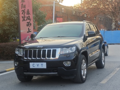 2013年5月 Jeep 大切諾基(進口) 3.6L 舒享導(dǎo)航版圖片